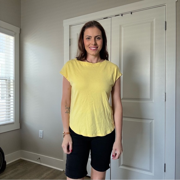 Anne Klein Yellow Short Sleeve Tee - Picture 1 of 6